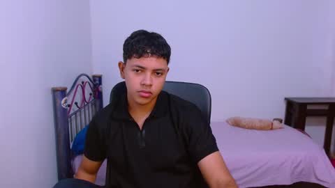 Snapshot of levii_7 chatting on 10.02.25 0600AM-1200PM - online show from 10.02.25