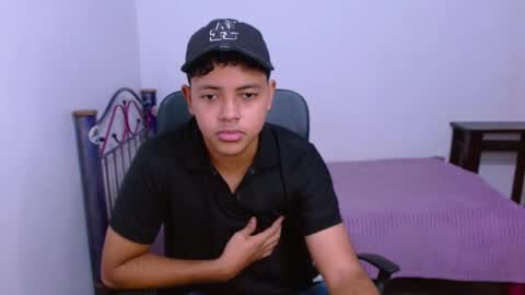 Snapshot of levii_7 chatting on 10.05.25 0600AM-1200PM - online show from 10.05.25