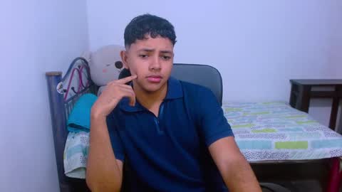 Snapshot of levii_7 chatting on 10.10.25 0600AM-1200PM - online show from 10.10.25