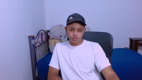 Snapshot of levii_7 chatting on 10.15.25 0600AM-1200PM - online show from 10.15.25