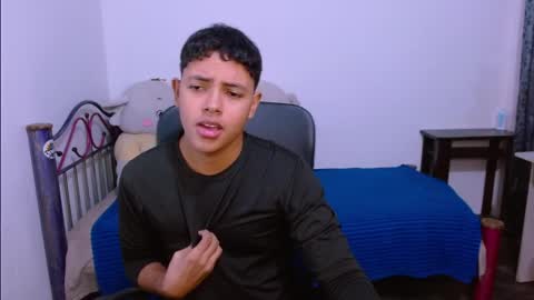 Snapshot of levii_7 chatting on 10.18.25 0600AM-1200PM - online show from 10.18.25