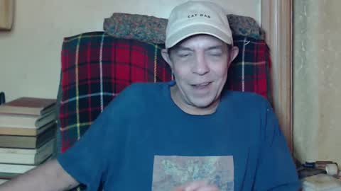 Snapshot of levon48 chatting on 01.14.25 levon48 online show from 01.14.25