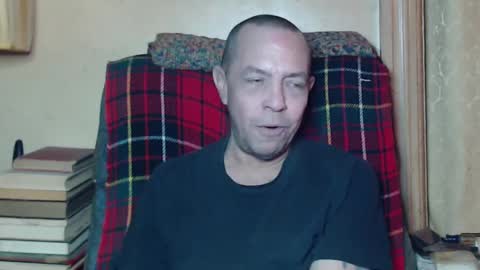 Snapshot of levon48 chatting on 02.01.25 levon48 online show from 02.01.25