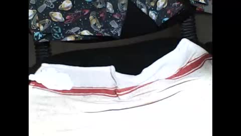 Snapshot of lewdnlovely chatting on 11.12.25 lewdnlovely online show from 11.12.25