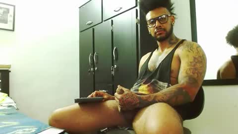 Lewis Strong online show from 09.24.25