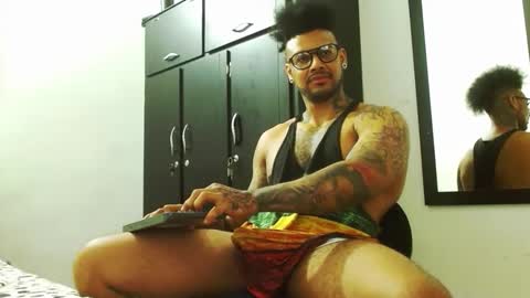 Lewis Strong online show from 11.11.25