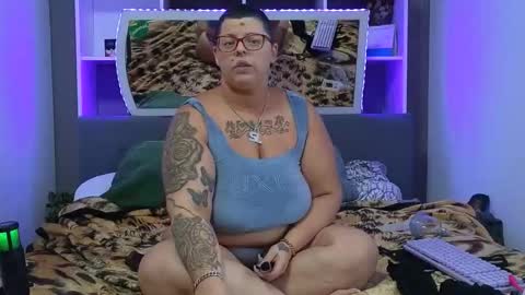 Snapshot of lexi2810 chatting on 10.14.25 Lexi und Lex online show from 10.14.25