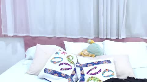 Gabrielle online show from 01.13.25