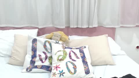 Gabrielle online show from 01.16.25