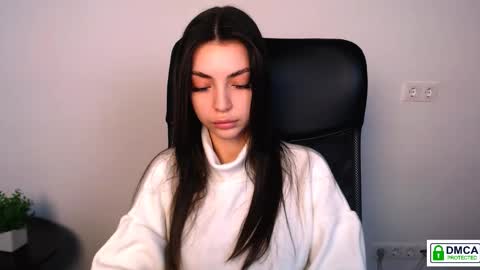 Alexia online show from 11.18.25