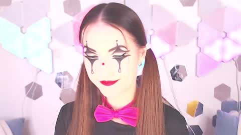 Alexia online show from 10.04.25