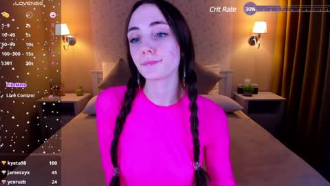 Snapshot of lexi_split chatting on 12.20.24 Lexi GTM2 MonWedThurSatSun 1000am-400pm online show from 12.20.24