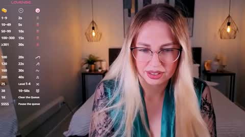 Snapshot of lexi_terele chatting on 09.14.25 Lexy - Follow me online show from 09.14.25