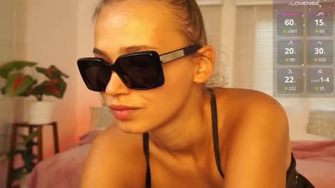 Lexi  online show from 09.11.25