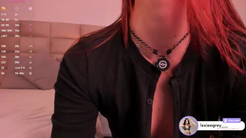 Snapshot of lexiee_grey_ chatting on 10.24.25 Lexie online show from 10.24.25