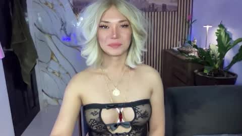 Snapshot of lexiesmith_ chatting on 10.23.25 lexiesmith_ online show from 10.23.25