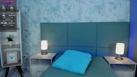 Lexie Thompson  online show from 10.22.25