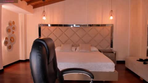 Lexie  online show from 04.20.26