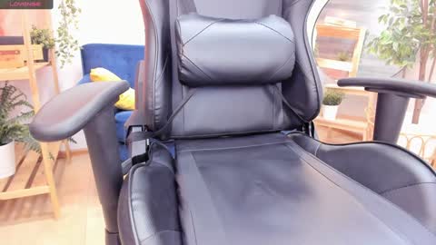 Snapshot of lexihoward chatting on 01.22.25 Lexi online show from 01.22.25