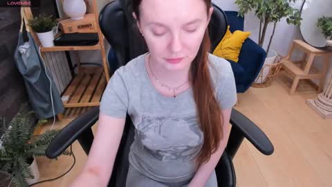 Snapshot of lexihoward chatting on 03.10.25 Lexi online show from 03.10.25