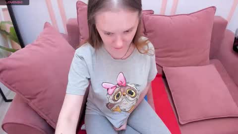 Snapshot of lexihoward chatting on 10.15.25 Lexi online show from 10.15.25