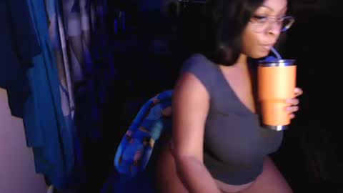 Snapshot of lexijaynex chatting on 01.06.25 LEXIJAYNE online show from 01.06.25