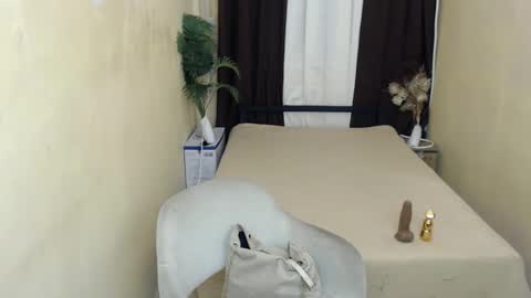 Snapshot of lexy_lorey chatting on 10.19.25 lexy_lorey online show from 10.19.25