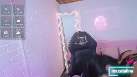 Snapshot of lexy_tay chatting on 09.18.25 lexy_tay online show from 09.18.25