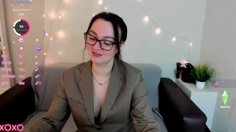 Leya online show from 09.09.25