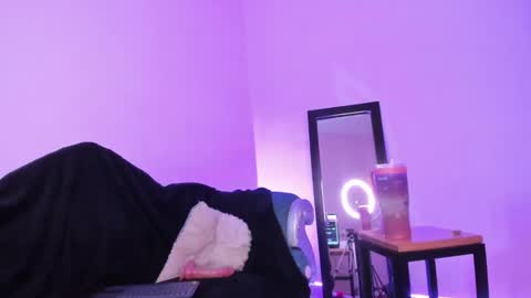   online show from 01.12.25