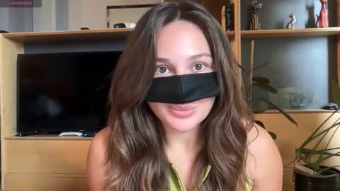 Leyla online show from 10.05.25