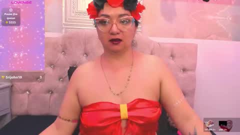 Leyla smithh online show from 10.31.25