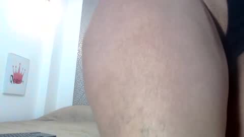 Snapshot of leyli_ass chatting on 01.04.25 leyli_ass online show from 01.04.25