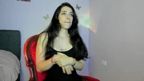 Snapshot of leynamadrigal chatting on 03.09.25 Leyna online show from 03.09.25