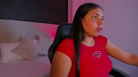 L E Y R E  online show from 01.14.26