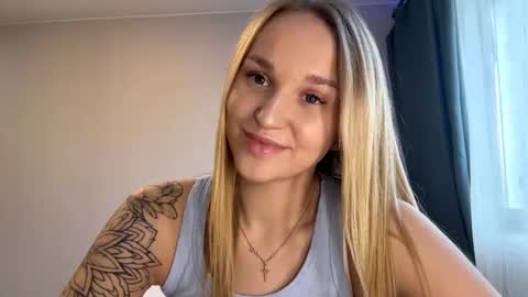 Mia online show from 11.15.25