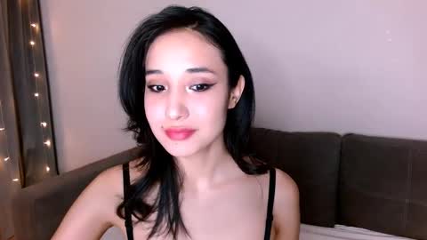 Snapshot of li_noen chatting on 02.11.25 Li online show from 02.11.25