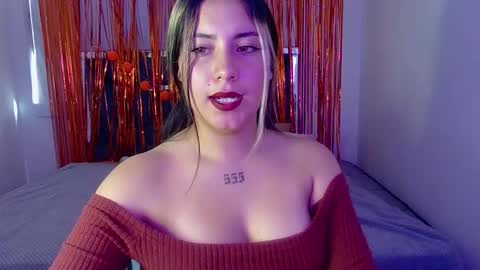 Snapshot of lia_14_ chatting on 11.12.25 Lia online show from 11.12.25