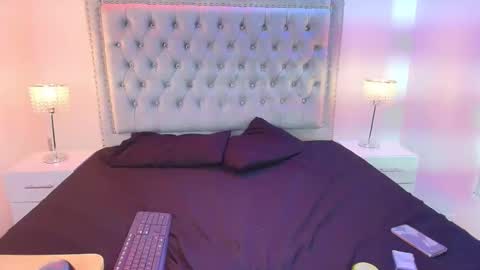 Lia  online show from 11.29.25