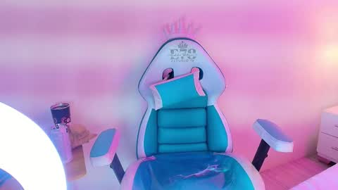 Lia  online show from 02.13.26