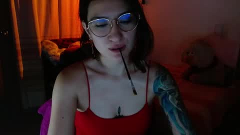 Snapshot of lia_ana_ chatting on 05.12.26 liliana online show from 05.12.26