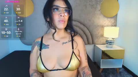 Snapshot of lia_caprice chatting on 10.16.25 L I A C A P R I C E online show from 10.16.25