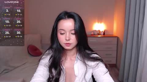 Snapshot of lia_hetty chatting on 09.13.25 L I A online show from 09.13.25