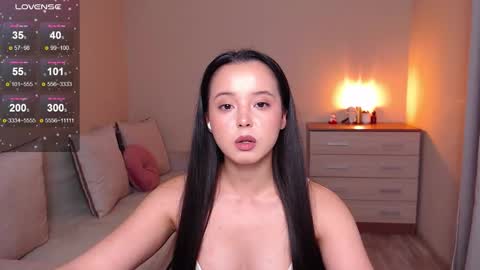 Snapshot of lia_hetty chatting on 09.30.25 L I A online show from 09.30.25