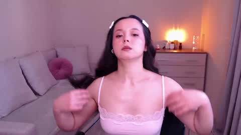 Snapshot of lia_hetty chatting on 05.08.26 L I A online show from 05.08.26