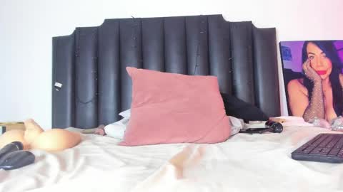 Snapshot of lia_johnsonn chatting on 02.22.25 Lia Jhonson online show from 02.22.25