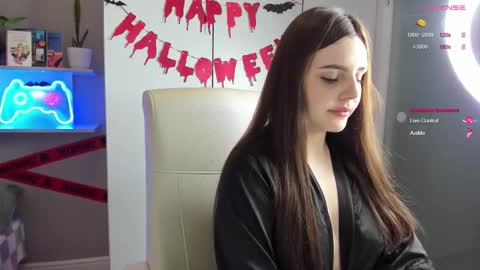 Snapshot of lia_lil chatting on 10.25.25 Lia online show from 10.25.25