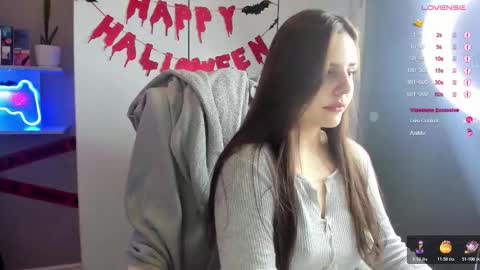 Snapshot of lia_lil chatting on 11.03.25 Lia online show from 11.03.25