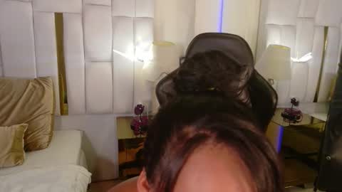 Snapshot of lia_mariana chatting on 10.01.25 lia_mariana online show from 10.01.25