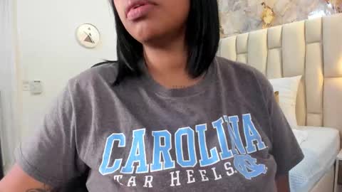 lia_mariana online show from 02.18.26